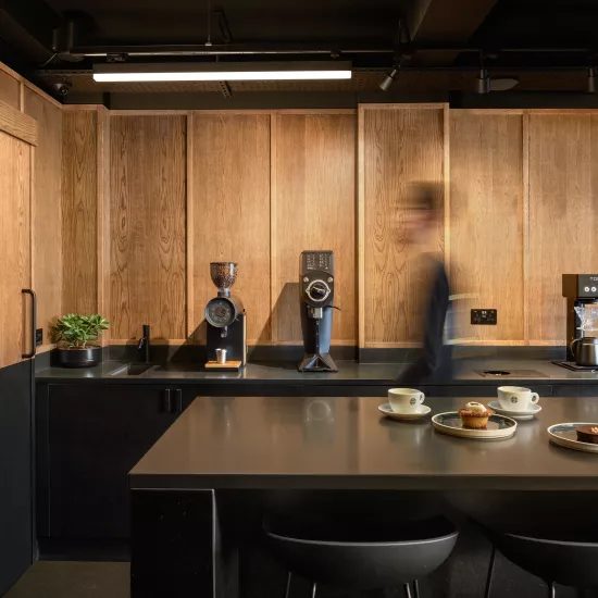 HIMACS gives Thomson’s Coffee HQ a rich and deep flavour, just like its coffee