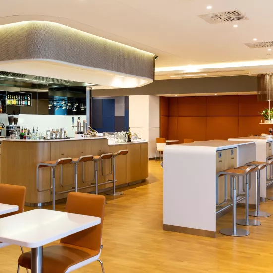 A new Lufthansa Lounge at Milan Airport with HIMACS