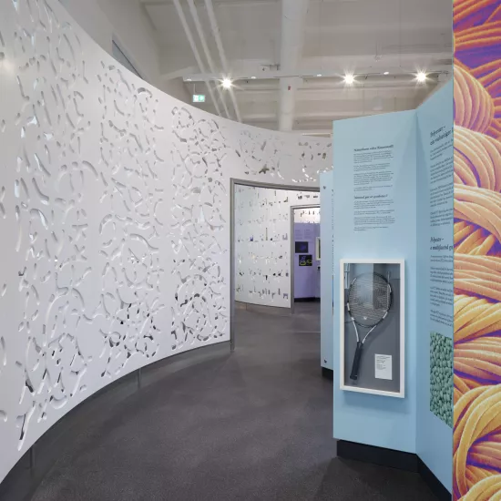 New exhibition at the Deutsches Museum uses high-tech HIMACS walls