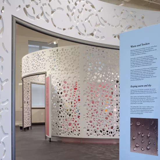 New exhibition at the Deutsches Museum uses high-tech HIMACS walls